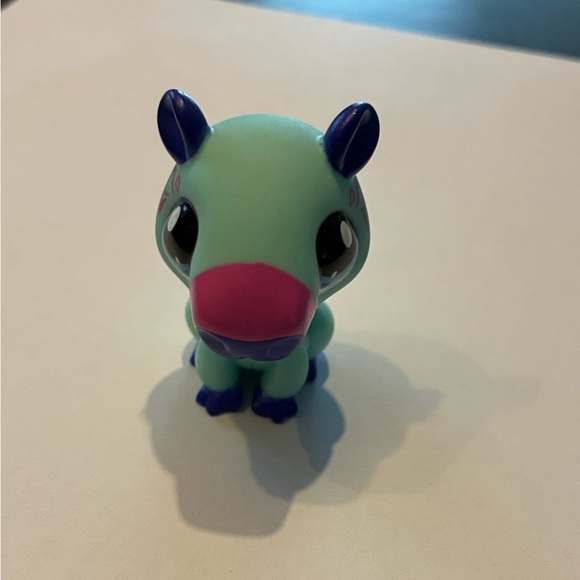 Other - Littlest Pet Shop Figure G7-90